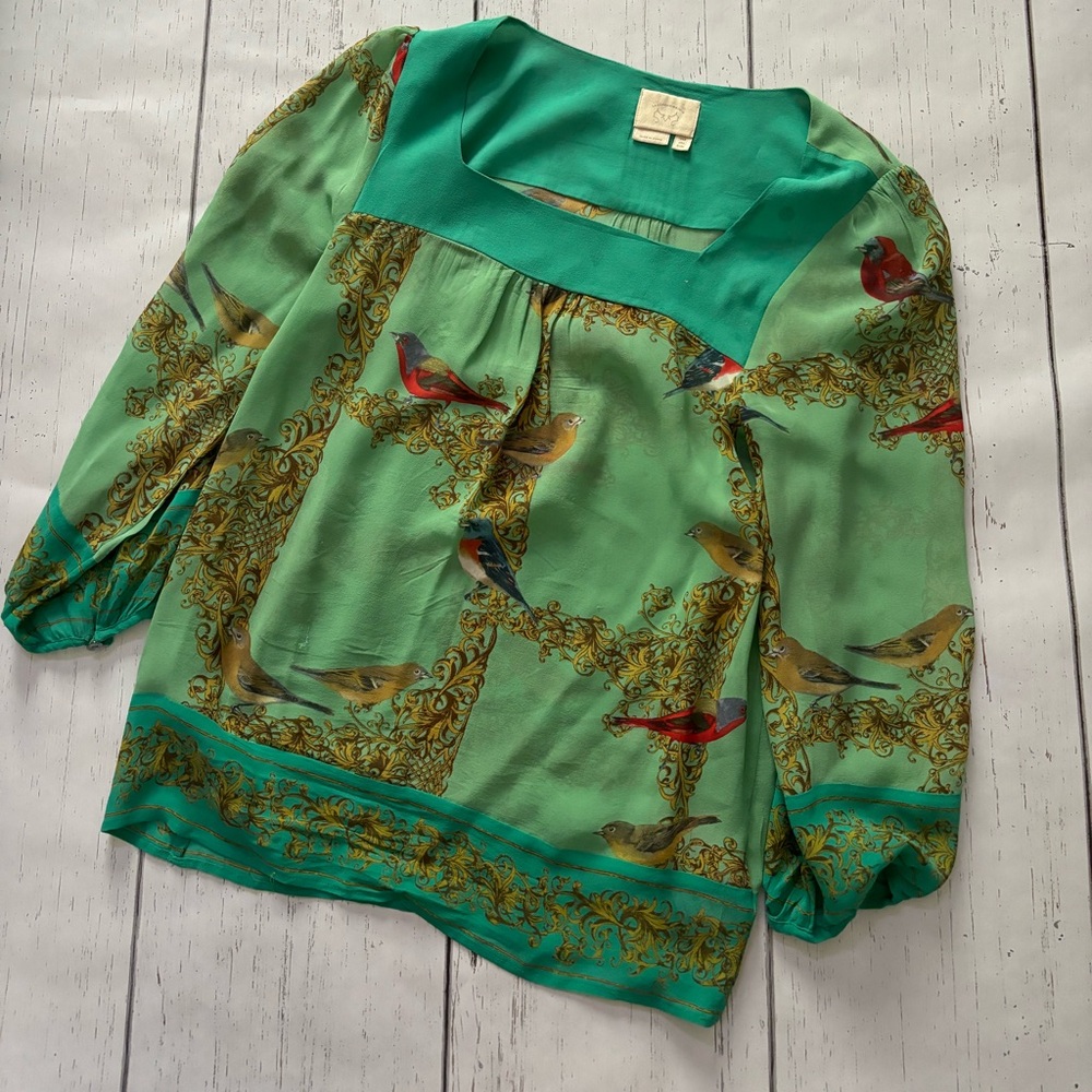 Beautiful Anthropologie bird blouse